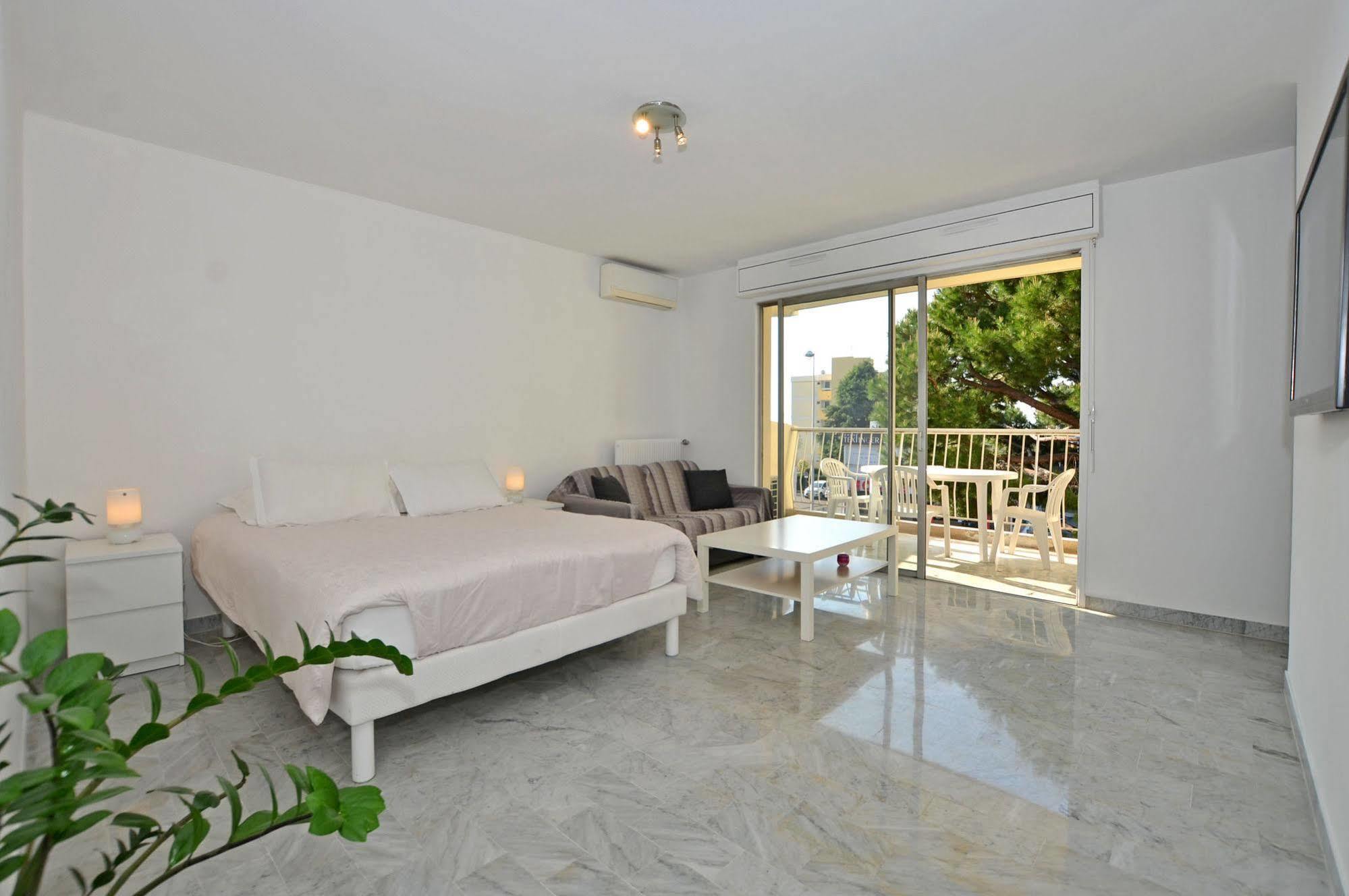 Azur 3000 Daire Saint-Laurent-du-Var Dış mekan fotoğraf