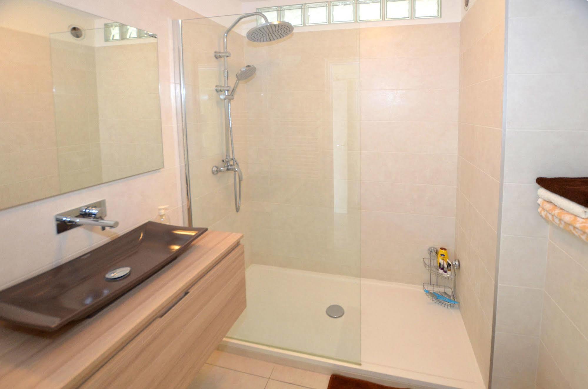 Azur 3000 Daire Saint-Laurent-du-Var Dış mekan fotoğraf